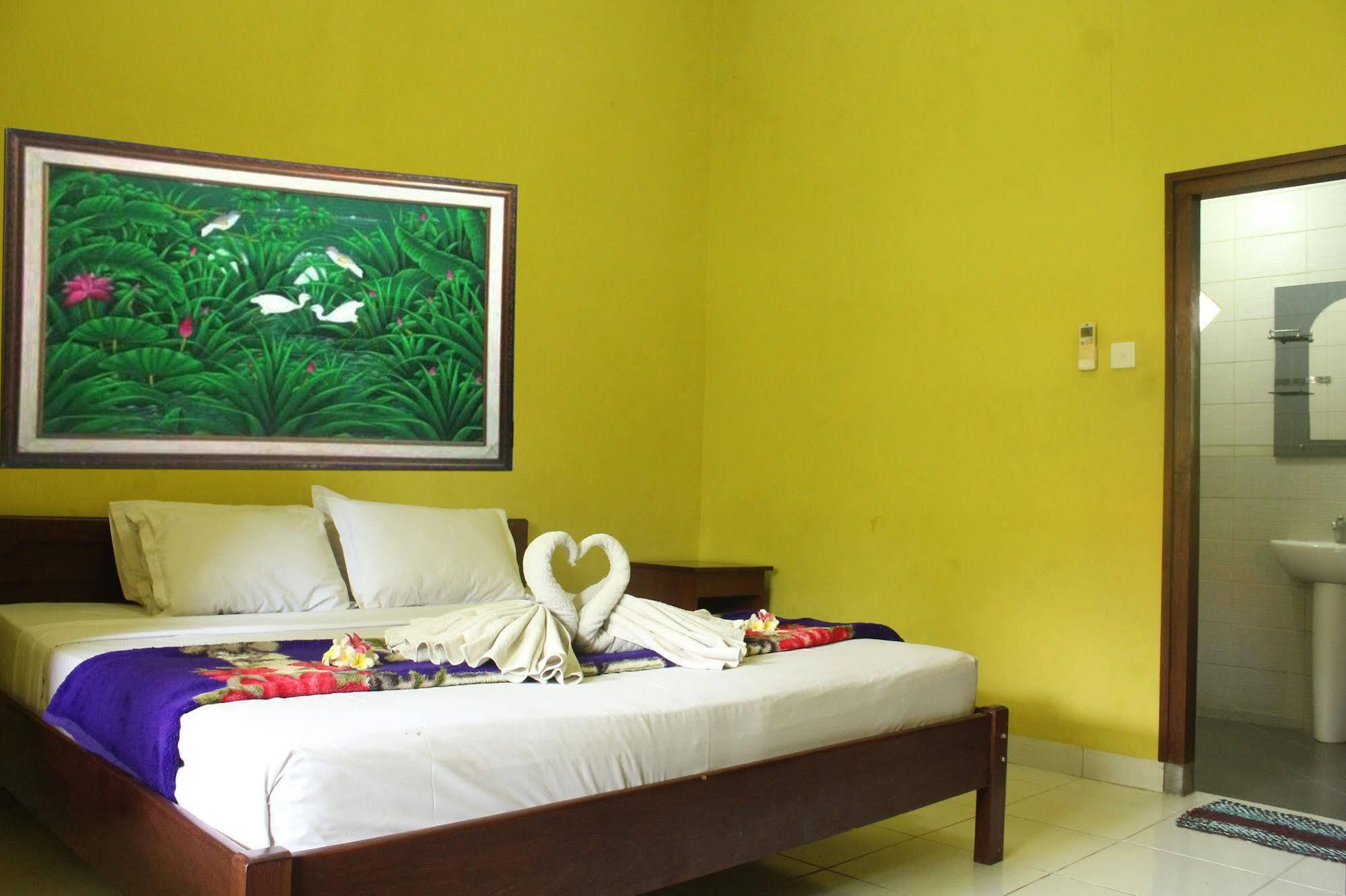 Berlian Inn Kuta Lombok Exterior foto